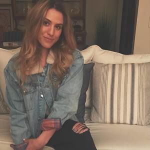 Meet your Posher, Natalie